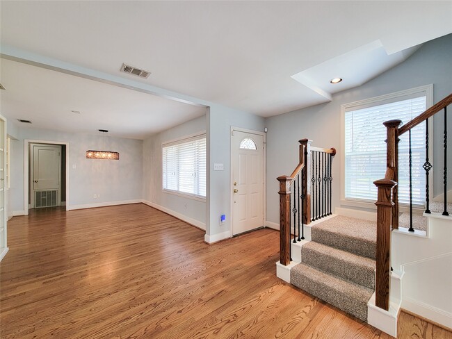 property at 5536 Aspen St