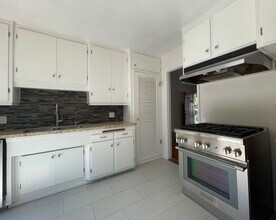 109 San Clemente in Santa Barbara, CA - Building Photo - Building Photo