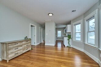 22 Burget Ave in Medford, MA - Building Photo - Building Photo