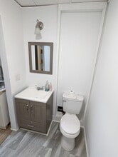 920 Kinzler Ave, Unit B in Lancaster, OH - Foto de edificio - Building Photo