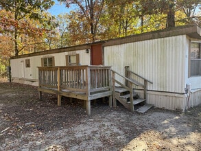 1009 N Eve St in Mena, AR - Foto de edificio - Building Photo