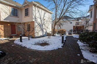 124 Adamecs Way in South Amboy, NJ - Building Photo - Building Photo