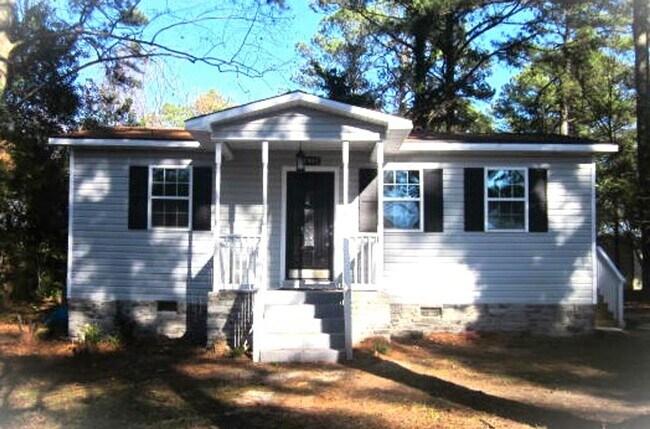 property at 1903 Farrior Ave SE