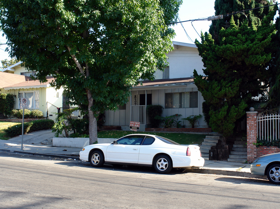 837 Victor Ave in Inglewood, CA - Building Photo