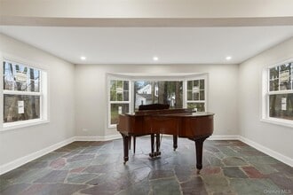 790 Hardscrabble Rd in Chappaqua, NY - Building Photo - Building Photo