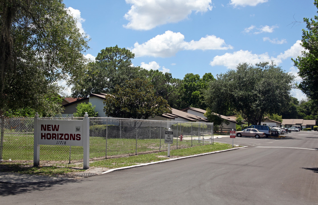 New Horizons Apartments in Tampa, FL - Foto de edificio