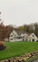 58 Quail Ln in Brewster, NY - Building Photo