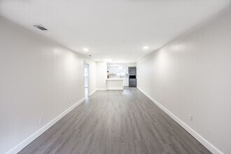 3872 7th Ave N in St. Petersburg, FL - Building Photo - Building Photo