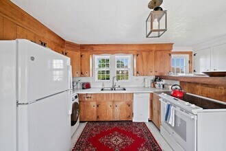 154 Edward Foster Rd in Scituate, MA - Building Photo - Building Photo