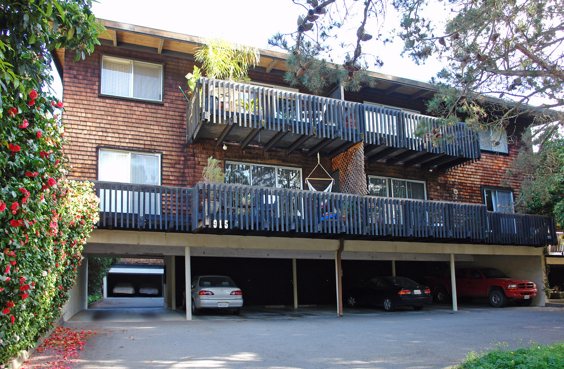 915 E Blithedale Ave in Mill Valley, CA - Building Photo