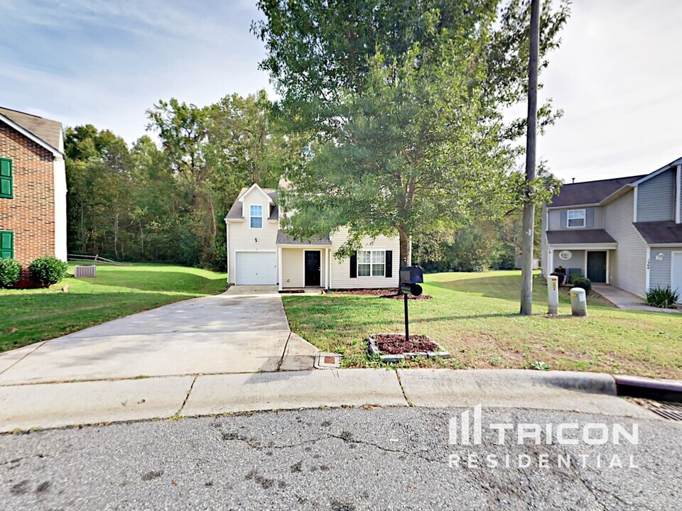 1367 Sinai Pl NW in Concord, NC - Building Photo