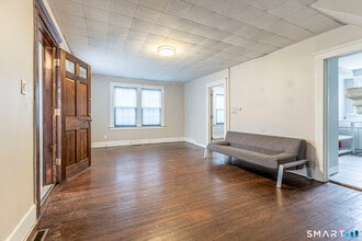 941 1st Ave in West Haven, CT - Building Photo - Building Photo