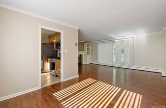 6068 Glyndebourne Dr in Troy, MI - Building Photo - Building Photo