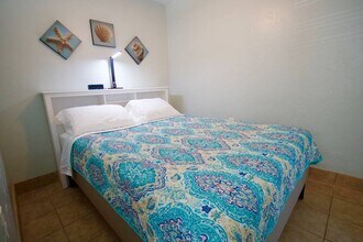 5009 TANGERINE AVE S, Unit 5009 in Gulfport, FL - Foto de edificio - Building Photo