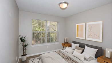 Serene at Northside in Athens, GA - Foto de edificio - Building Photo