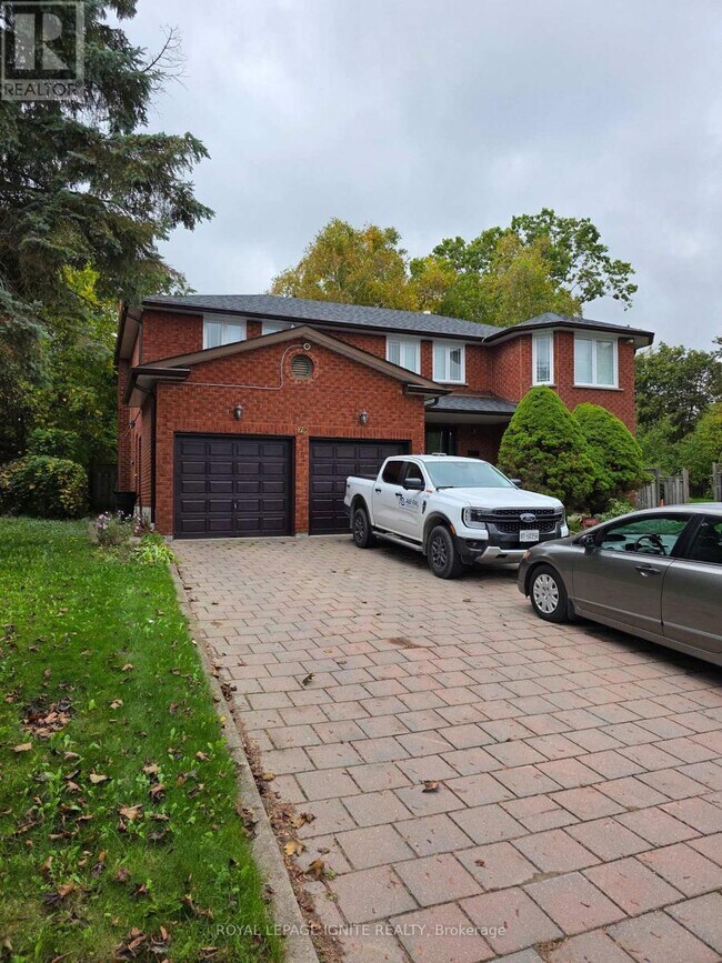 75 Glenthorne Dr in Toronto, ON - Building Photo - Building Photo