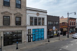 2401-2409 W North Ave in Chicago, IL - Foto de edificio - Building Photo