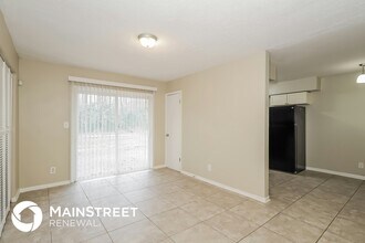 5329 Denny Dr in Atlanta, GA - Building Photo - Building Photo