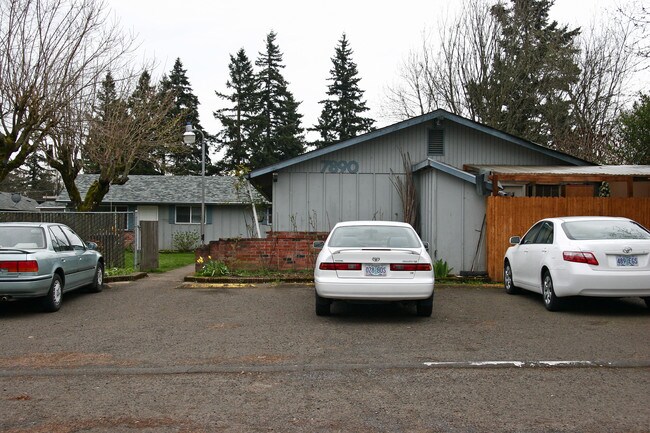 7900 SE Clackamas in Milwaukie, OR - Building Photo - Building Photo