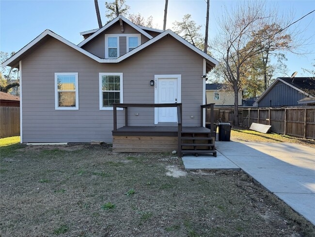 17507 Wild Oak Dr, Unit I102 in Houston, TX - Foto de edificio - Building Photo