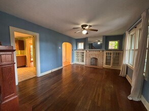 3317 Eastmont Ave in Pittsburgh, PA - Foto de edificio - Building Photo