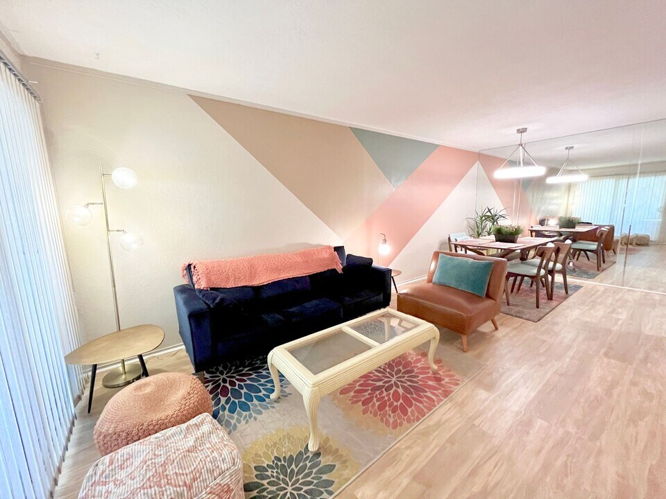 2860 N Los Felices Rd-Unit -Available in Palm Springs, CA - Building Photo