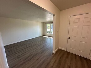 1321 Palomar Way in Modesto, CA - Building Photo - Building Photo