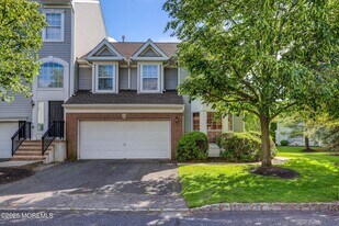 150 Nathan Dr in Morganville, NJ - Building Photo