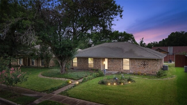 property at 1637 Stroud Ln