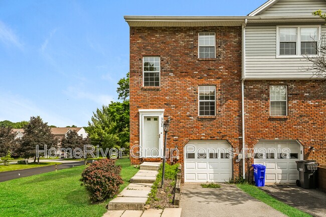 331 Carters Grove Dr in Gibsonia, PA - Building Photo - Building Photo