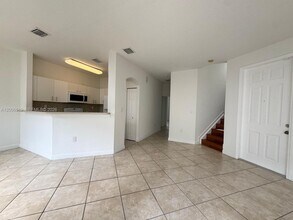 8157 NW 108th Pl in Miami, FL - Building Photo - Building Photo