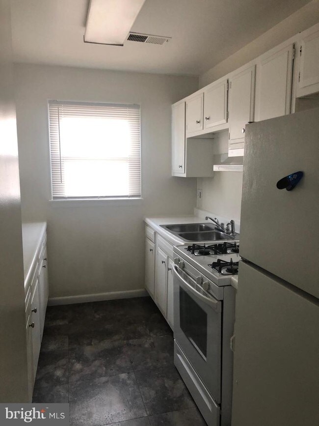 10 E 16th St-Unit -11 in Frederick, MD - Building Photo - Building Photo