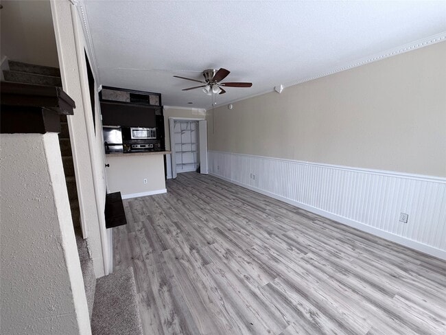 property at 2110 Wilcrest Dr