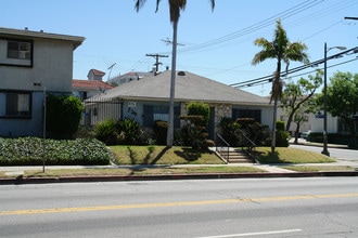 756 S Wilton Pl in Los Angeles, CA - Foto de edificio - Building Photo