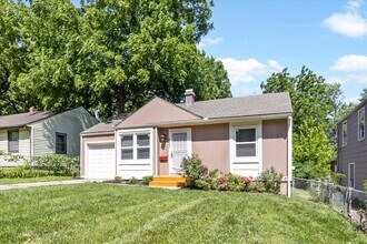 8023 Garfield Ave in Kansas City, MO - Building Photo - Building Photo