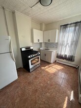 61 Lake St in Bloomfield, NJ - Building Photo - Building Photo