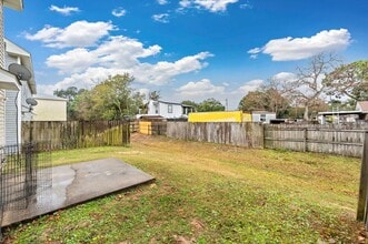 2139 Tom St in Navarre, FL - Building Photo - Building Photo