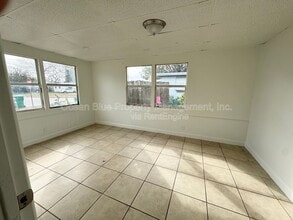 11610 106th St in Largo, FL - Building Photo - Building Photo