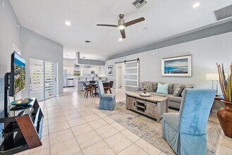 6051 Kendrick St in Jupiter, FL - Building Photo - Building Photo