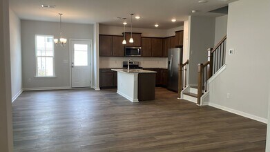 258 Broomside Ave in Garner, NC - Building Photo - Building Photo