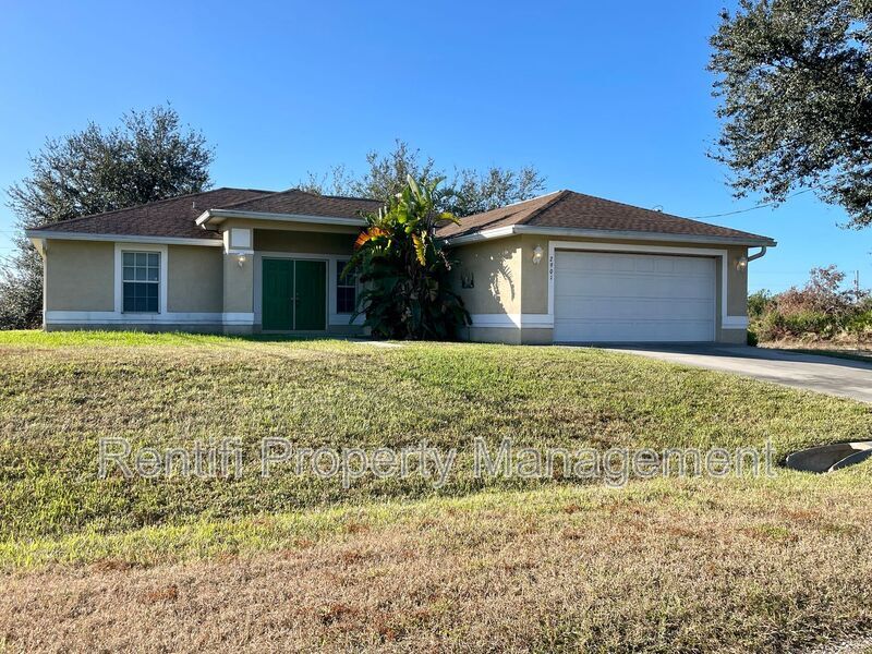 2901 4th St SW in Lehigh Acres, FL - Building Photo