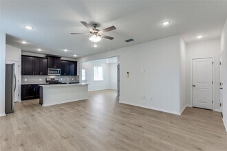 161 Jackman Dr in Buda, TX - Building Photo - Building Photo