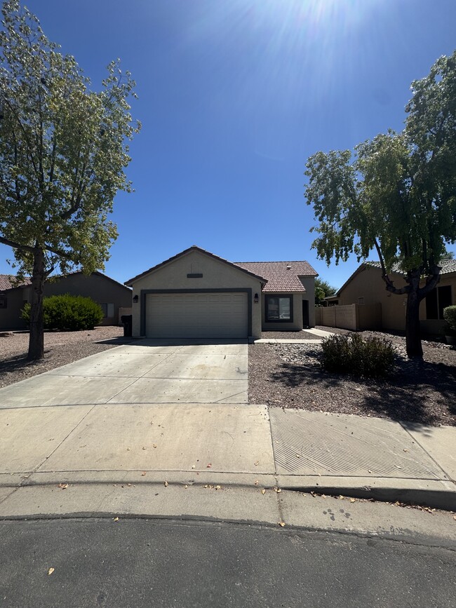 property at 10791 W Roanoke Ave