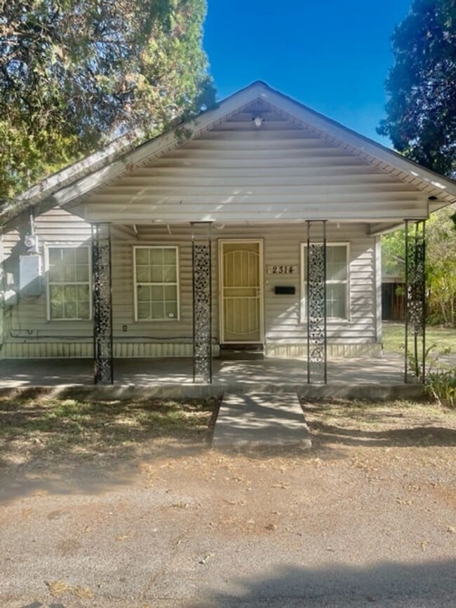 2314 Mistletoe St in Waco, TX - Building Photo - Building Photo