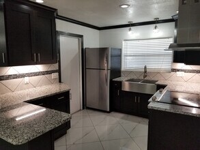 1340 Fairway Ave in Ormond Beach, FL - Building Photo - Building Photo