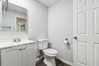 10033 Brunswick Ln in Port Richey, FL - Building Photo - Building Photo