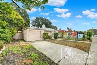 1047 Valle Vista Ave in Vallejo, CA - Building Photo - Building Photo