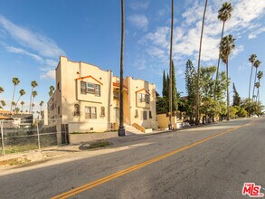 908 Normandie Ave in Los Angeles, CA - Building Photo - Building Photo