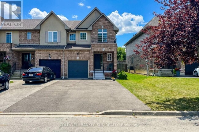 property at 112 Meadow Wood Crescent