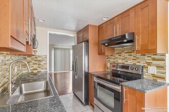 3025 Kaiser Dr in Santa Clara, CA - Foto de edificio - Building Photo